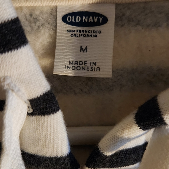 OLD NAVY GRAPHIC HOODIE SWEATSHIRT - Picture 6 of 12